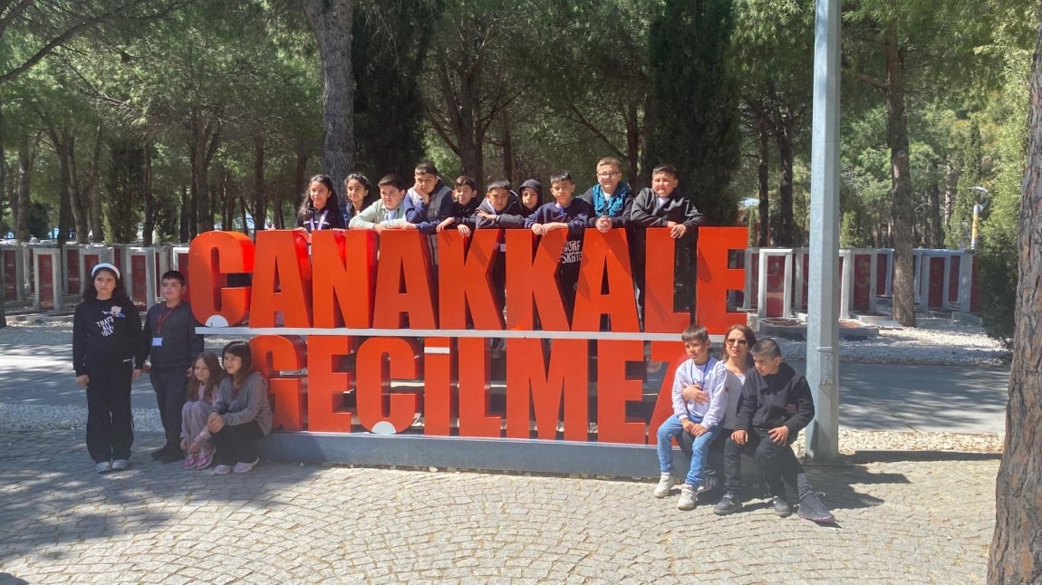 ÇANAKKALE GEÇİLMEZ.